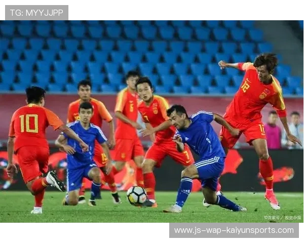 国家队在赛后对年轻球员的表现给予积极评价，足球青少年国家队队员