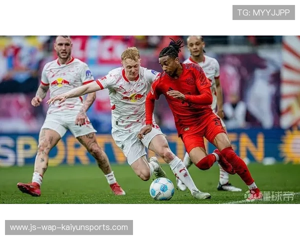 德甲拜仁短传连递,攻守转换堪称典范